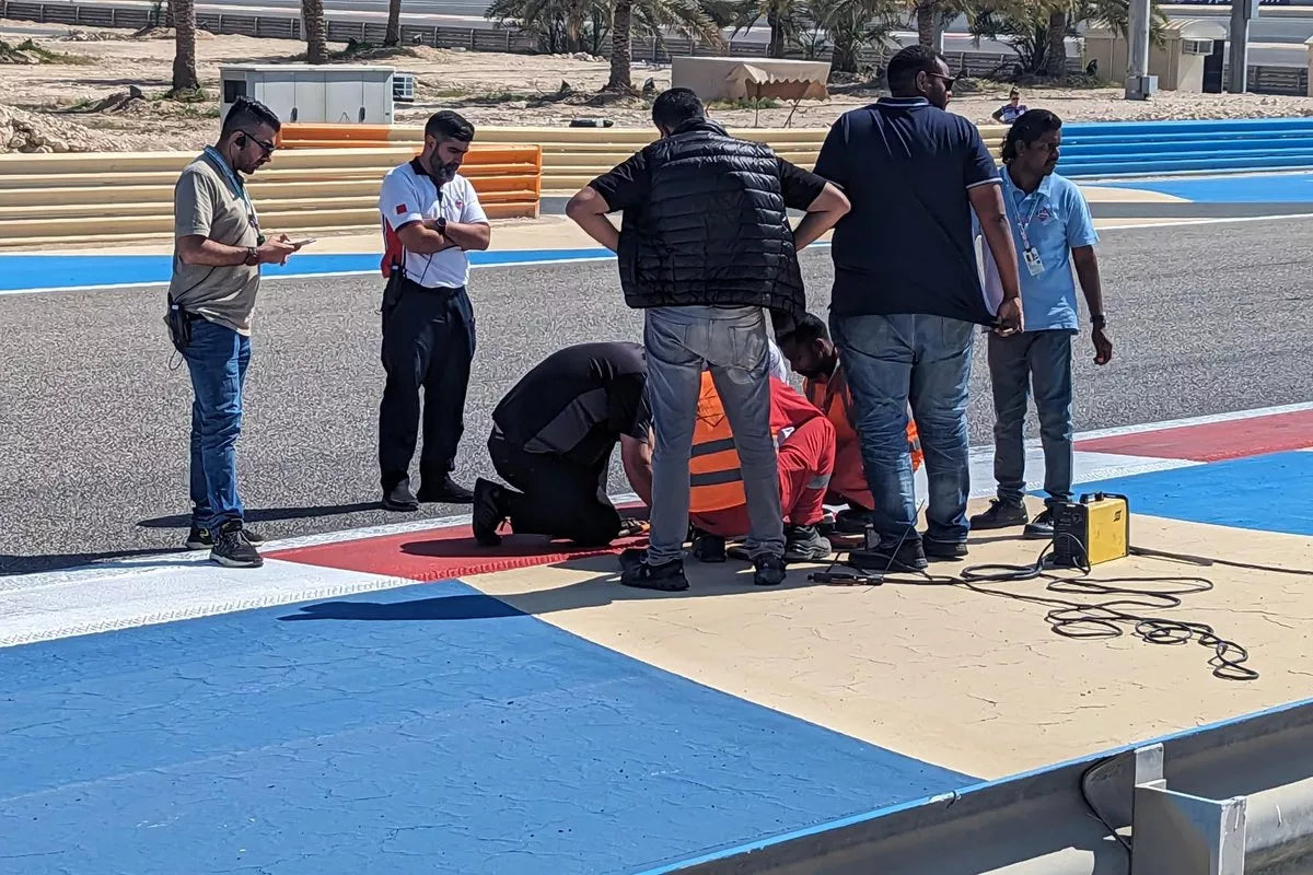 BAHRAIN F1 PRE-SEASON TEST STOPPED AGAIN BY LOOSE DRAIN COVER