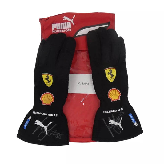 2022 Carlos Sainz Ferrari race gloves - Dash Racegear